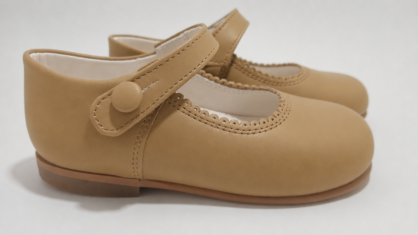Girls Camel Matte Leather Button Mary Jane Shoes (Preorder)