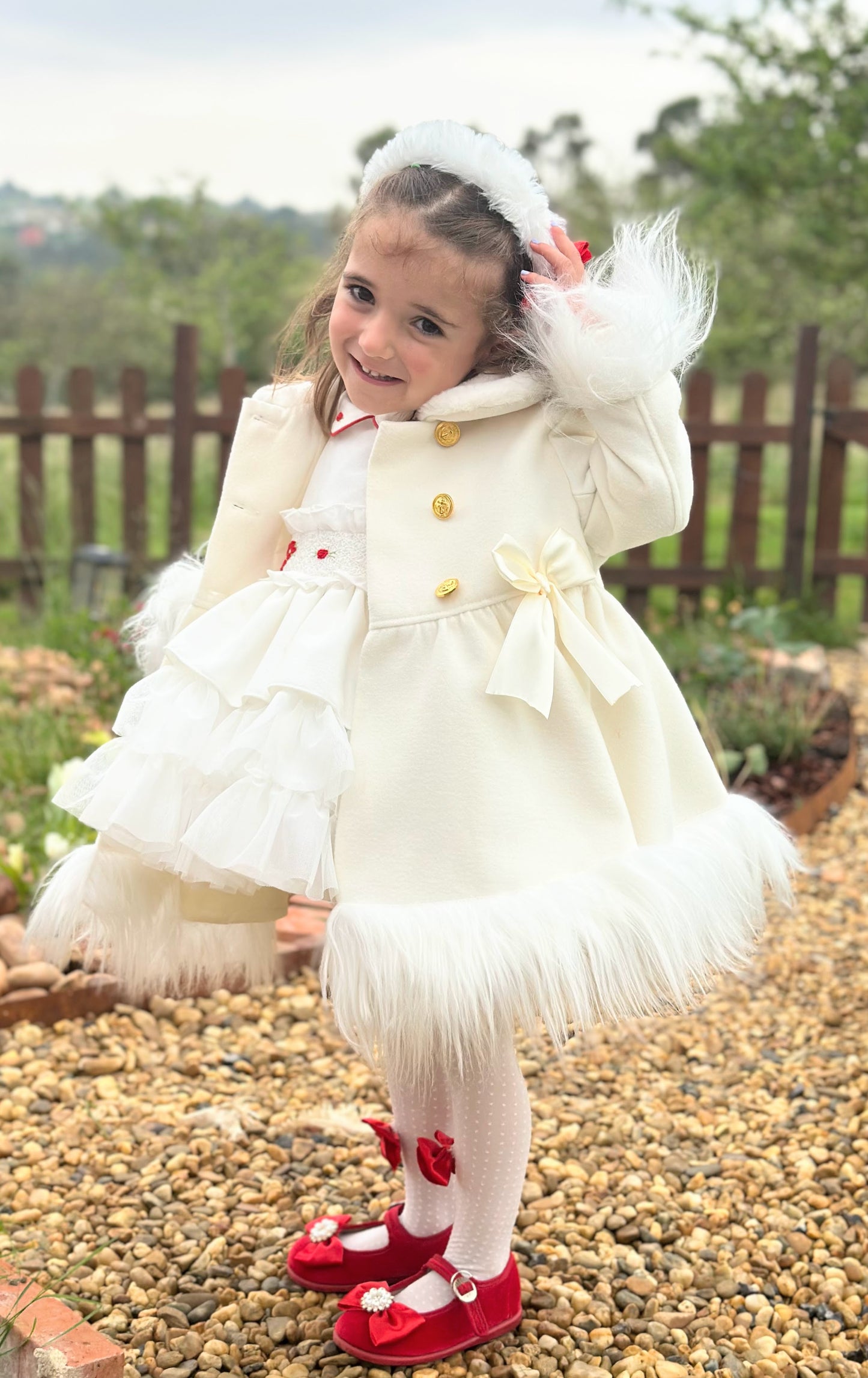 Girls Ivory Coat with Fur AW (Made to order)