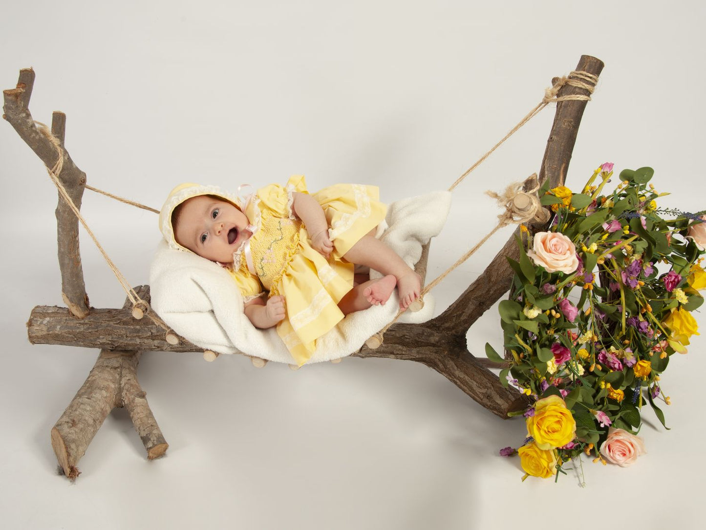 Sonata Yellow Bonnet (Made to order)