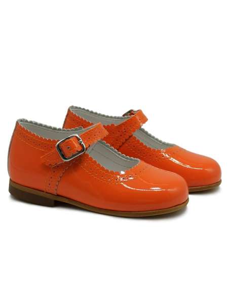 Mary Jane Patent Dot Shoes with buckles
