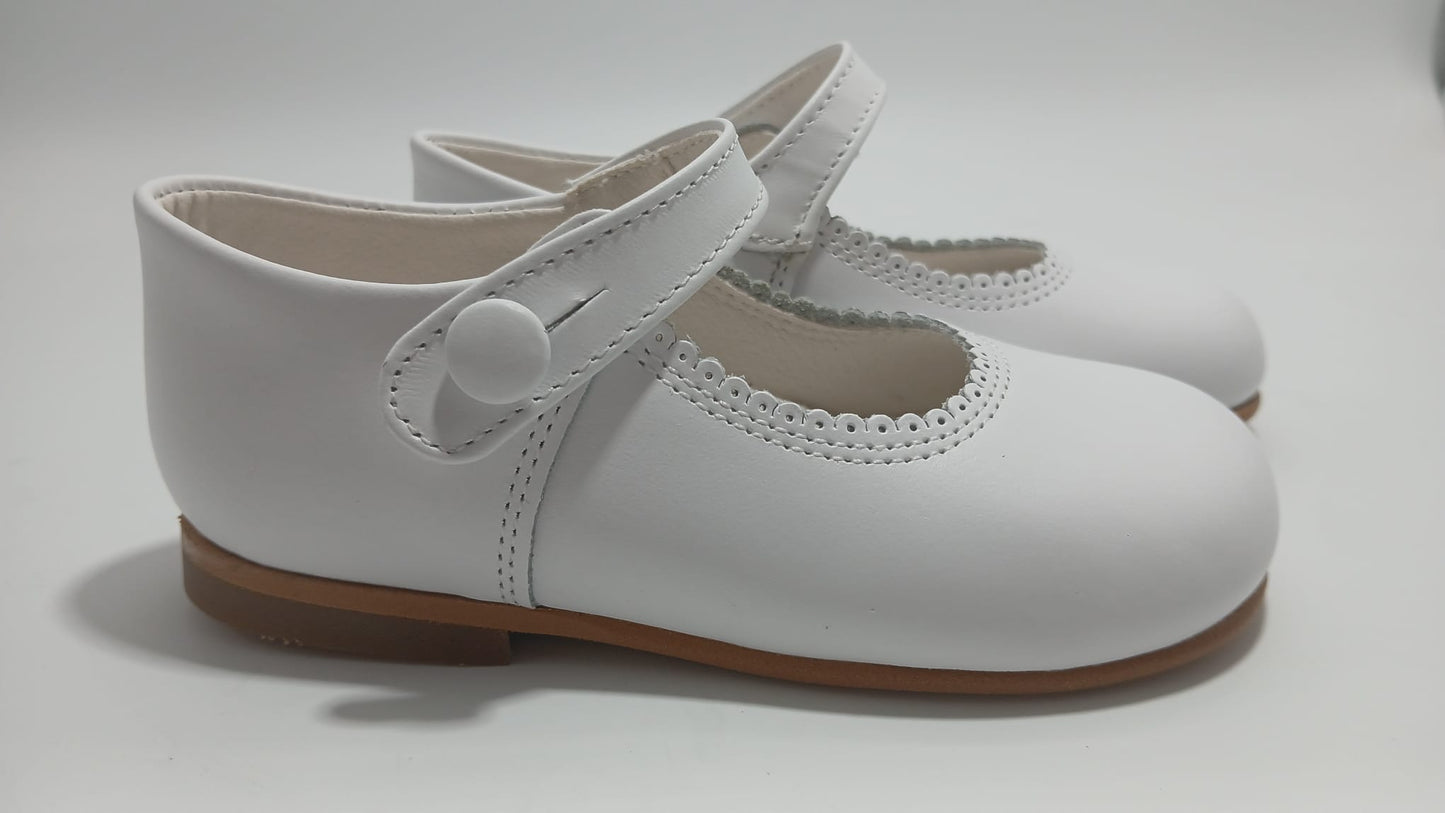 Girls White Matte Leather Button Mary Jane Shoes (Preorder)